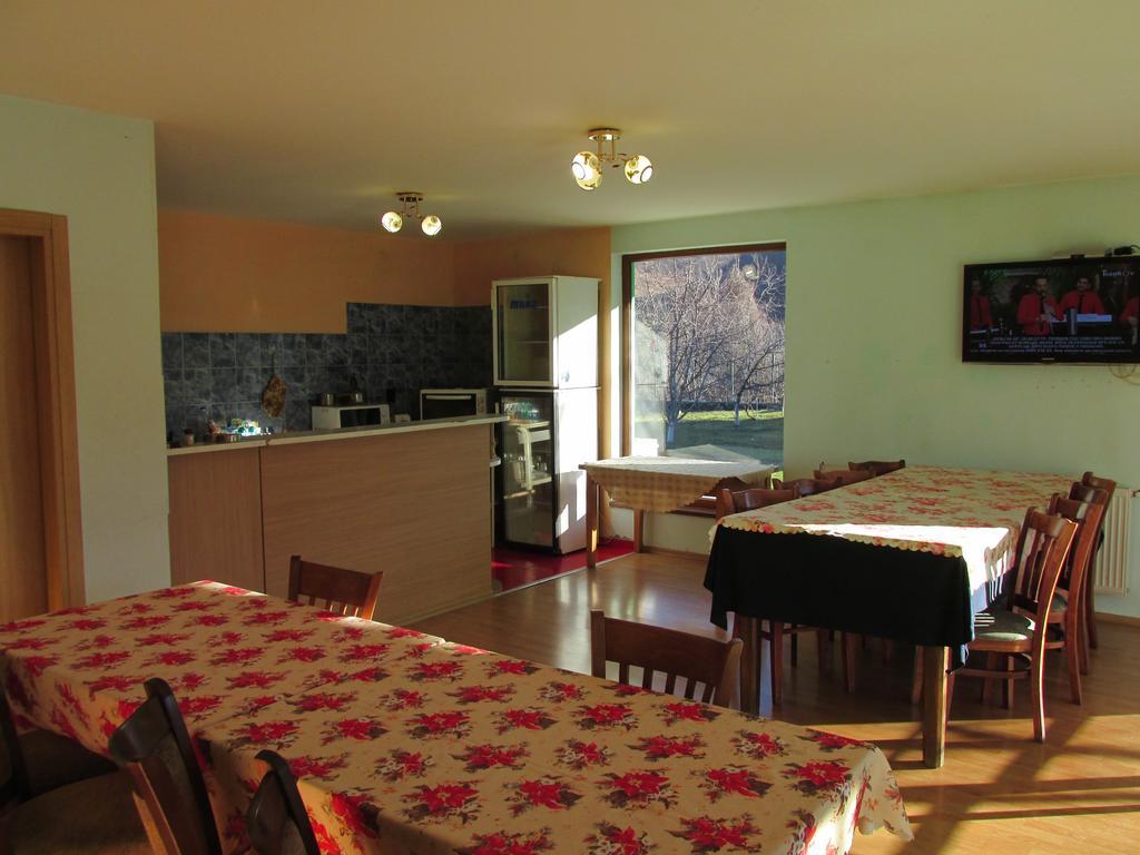 Pri Orehite Guesthouse Όρεσακ Εξωτερικό φωτογραφία